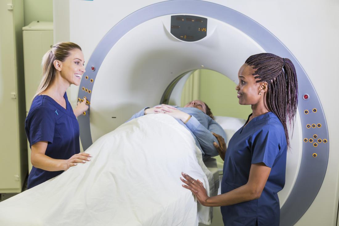 Bệnh nhân có CT scan cho rối loạn chuyển đổi