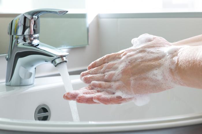 измиване на ръце със сапун
