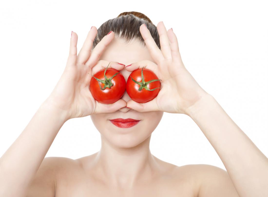トマトは目を保護する