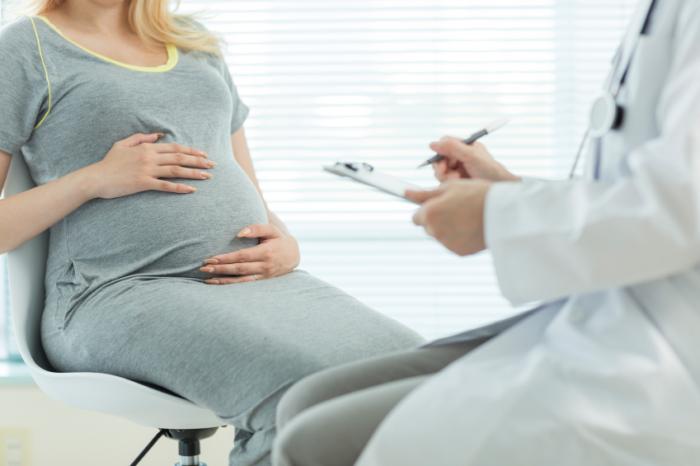 phụ nữ mang thai có kiểm tra