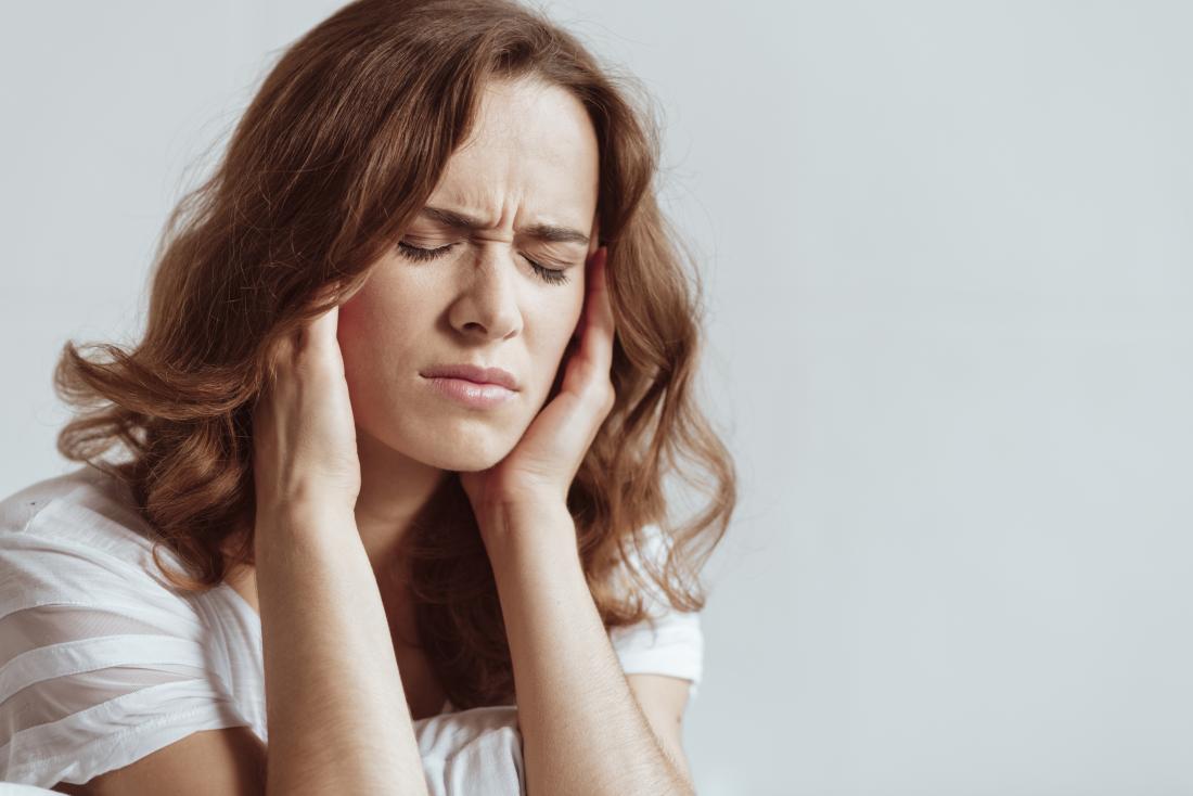 Kopfschmerzen können eine Folge von Meningitis sein