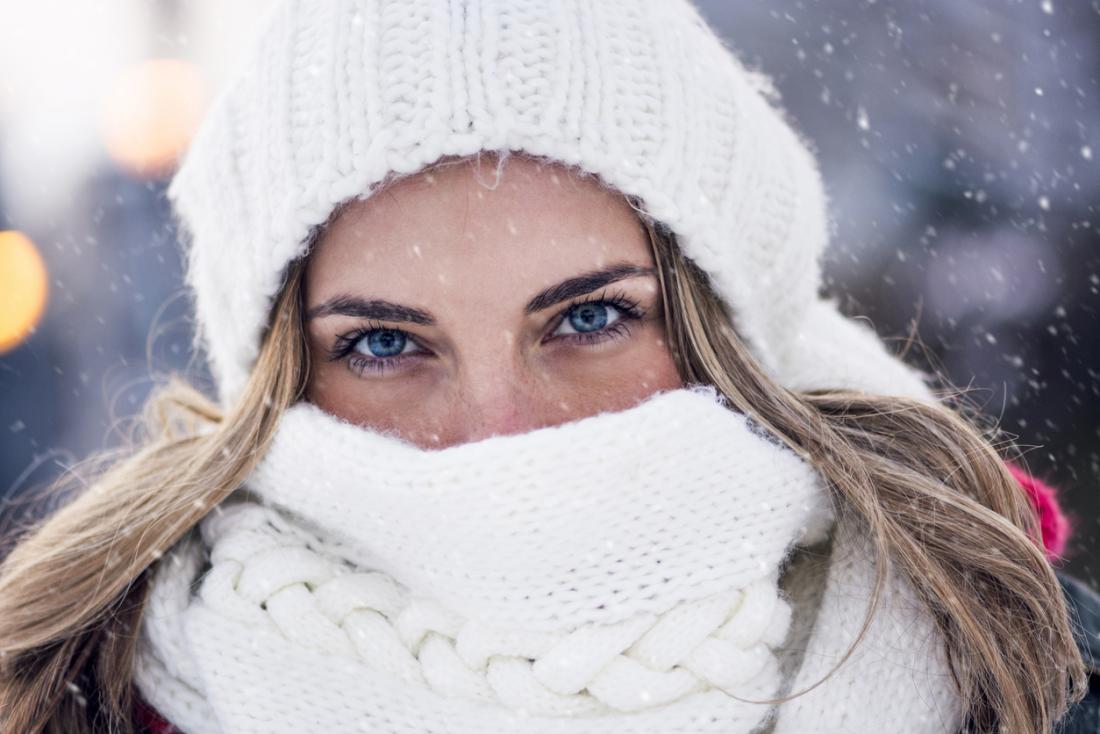 La donna si sente fredda